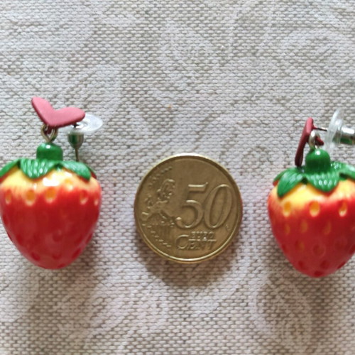 Strawberry earrings new with heart clasp