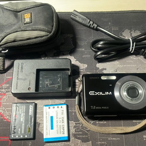 Casio EX-Z70 camera used, 7.2 megapixels with 2 batteries and case