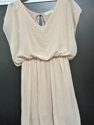 Lynne dress beige like new with sleeve slits and back opening