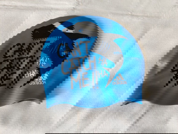 Παιδικό σκουφάκι κολύμβησης Adidas ''Shark'', σιλικόνης, μπλε χρώματος