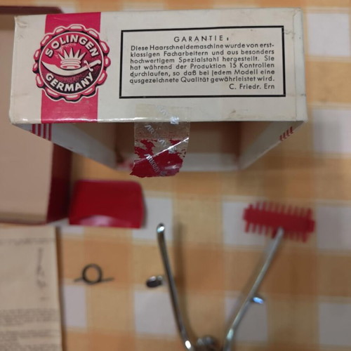 KRONE & SCHWERT Solingen vintage manual hair clipper with original box and instructions