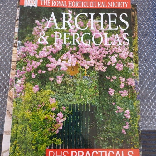 Construction books used, set of 2, foreign language