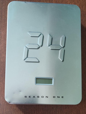 24 Season One DVD collectible metal case like new