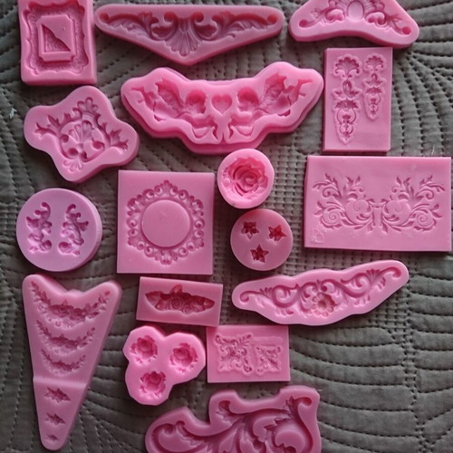 Silicone mold set like new