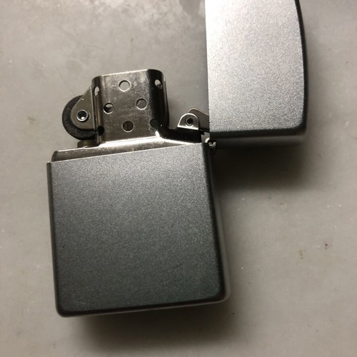 Zippo lighter Carbon Fiber emblem #670 used, vintage 1999-2000