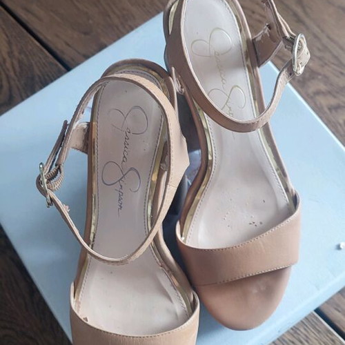 Jessica Simpson sandals like new, high-heeled leather, size 37