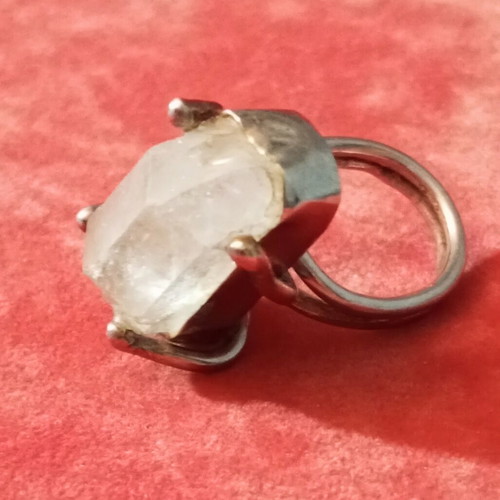 Silver 925 ring with rose quartz like new, stone length 3cm - 1cm