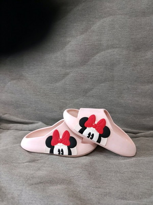 Παιδικές σαγιονάρες νούμερο 28 ροζ με σχέδιο Minnie Mouse σαν καινούργιες