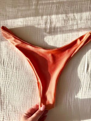 Bikini bottom peach high cut Brazil size L new