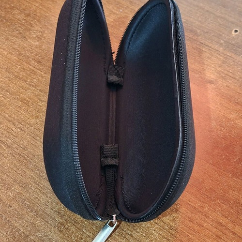 elfbar nachfüll pod läuft aus E-cigarette case 16cm like new - € 0,60