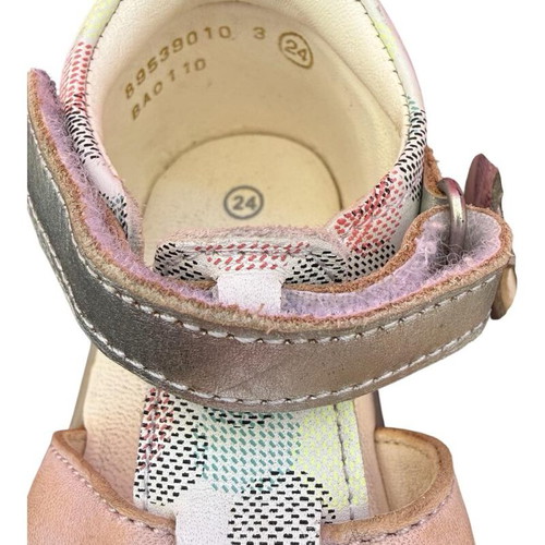 Kickers leather sandals used for girls size 24 multicolor