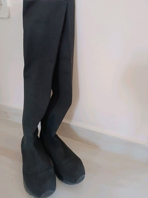 Over-the-knee boots made of knitted fabric, like new, black