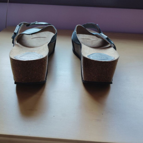 Scholl women's slippers natural leather size 41 like new