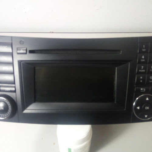 Radio CD Bluetooth Mercedes W211 2008-11 used