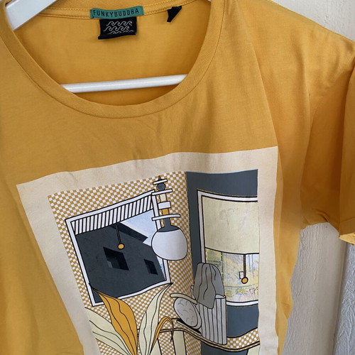 Funky Buddha XL t-shirt used, mustard color