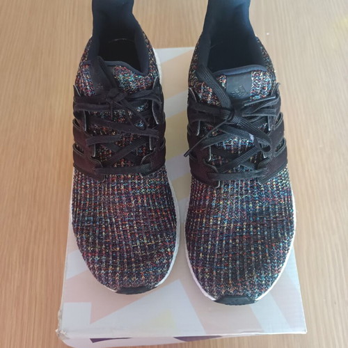 Adidas Ultraboost men's athletic shoes like new, size 42.5, black and white