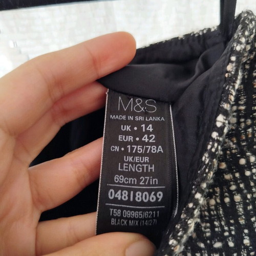 M&S Marks and Spencer skirt new, size 42, black and white