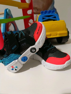 sketchers αθλητικά παπούτσια