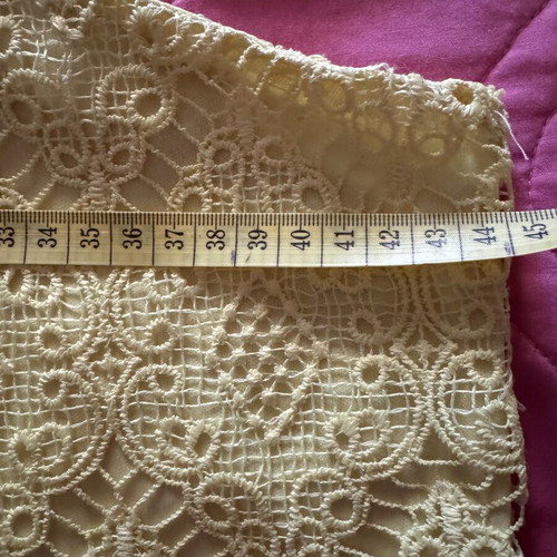 Yellow lace top used, size M
