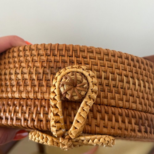 Bamboo round straw bag crossbody like new, brown