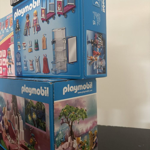 Playmobil sealed toy sets 6149, 70865, 70386 with gift
