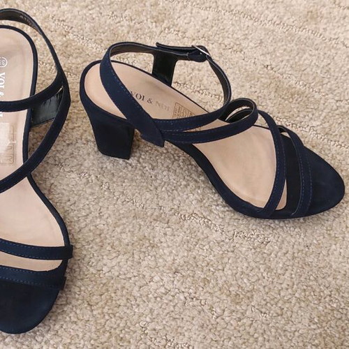 Offer €8! Blue sandal with platform