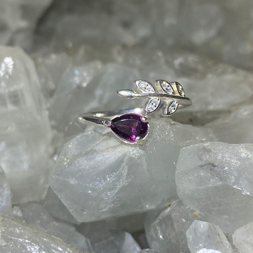 Silver ring with natural rhodolite garnet and moissanite, new