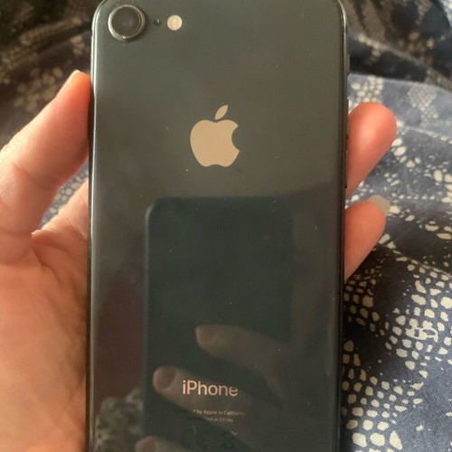 iPhone 8 like new, excellent condition