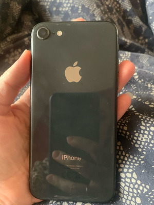 iPhone 8 like new, excellent condition