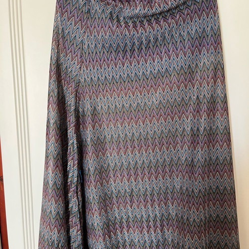 Attrattivo skirt new, multicolored with side slits