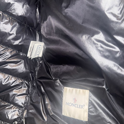Moncler Gillet like new, black, size L