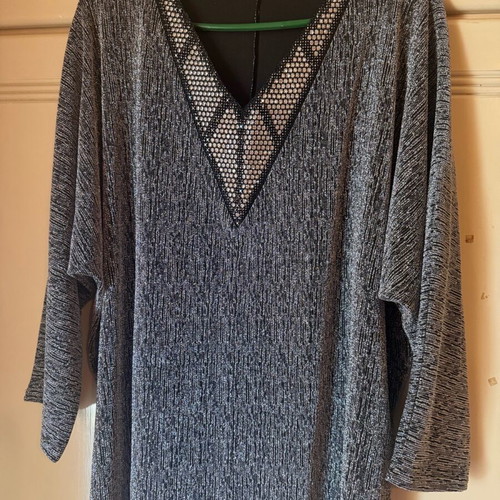 Blouse new with rhinestones, size XXXL
