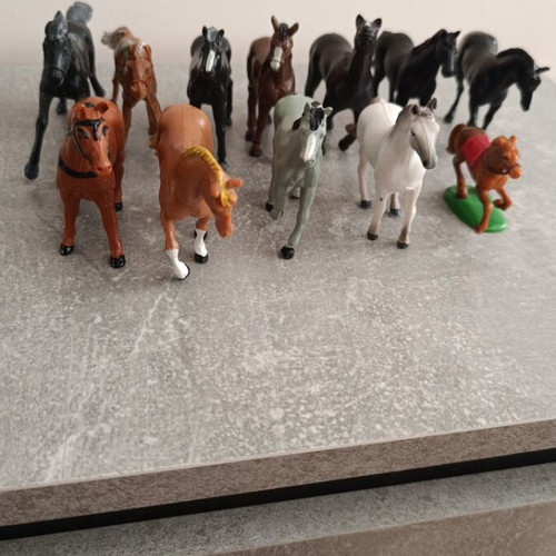 Horse figures used, pack of 12, 10 cm height