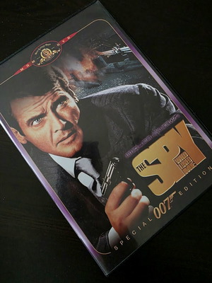 James Bond 007 The Spy Who Loved Me DVD special edition like new