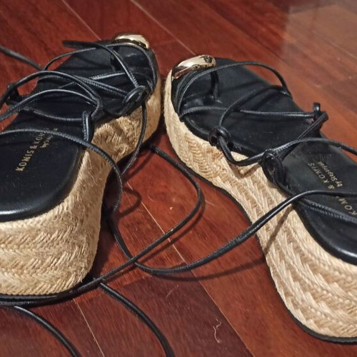 Komis & Komis women's platform sandals like new, size 38, black and beige