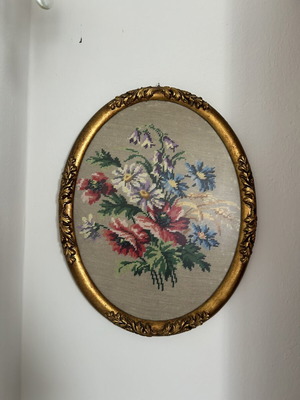 Vintage embroidered frame like new