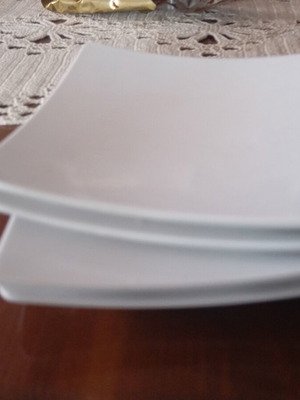 Square dessert plates set of 4 used, melamine plastic