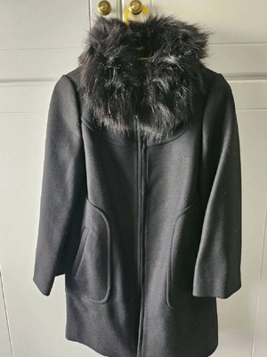 Zara wool coat with fur, size XS, like new, black