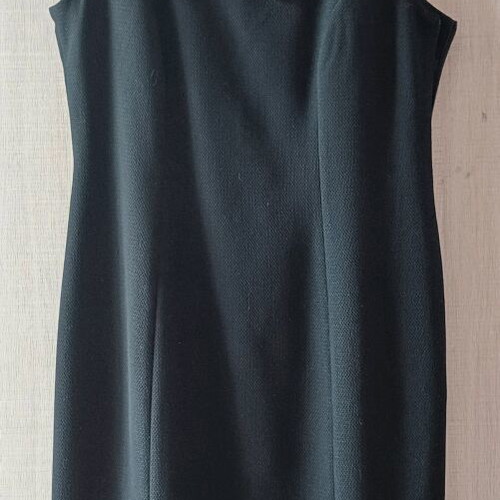 Elegant sleeveless dress Bill Cost with a unique collar - Black Color
