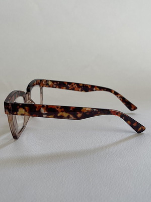 Unisex presbyopia glasses tortoiseshell design