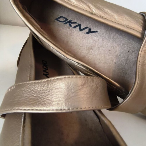 Mary Jane DKNY ballerinas used, gold leather size 41