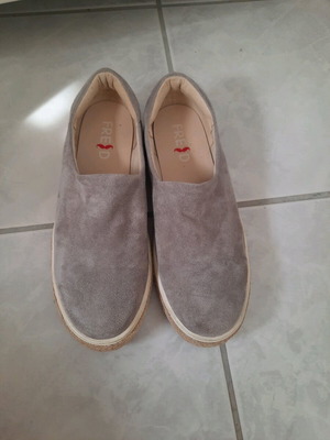 Loafer light gray like new, size 38
