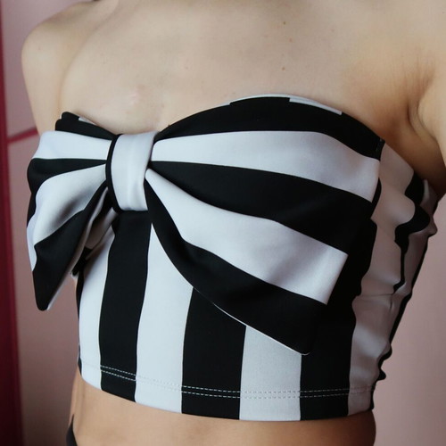 Striped strapless crop top with bow, XS, new