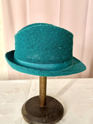 Accessorize knitted fedora hat emerald size S like new