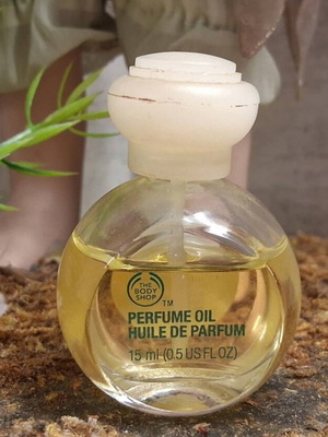 The Body Shop vintage coconut oil used