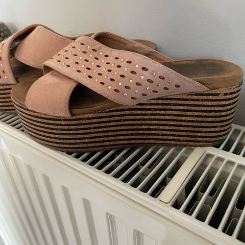 Pink platform slippers with rhinestones used, size 36