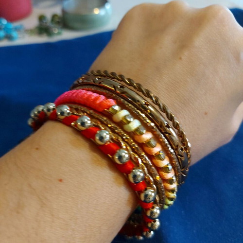 Fullah Sugah multicolor bracelet set new