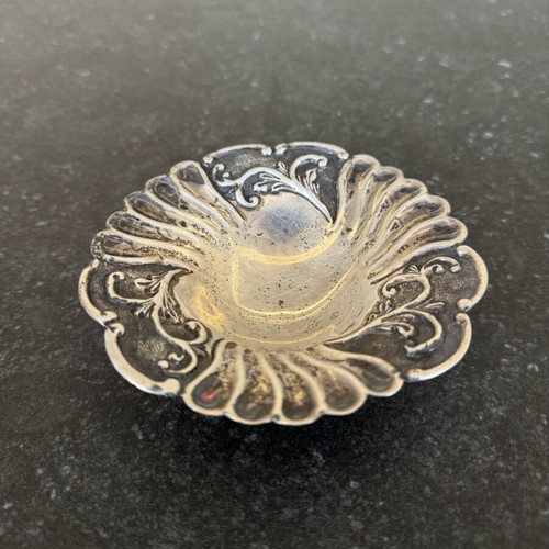 Silver bowl 925 used with decorative design and feet 50g