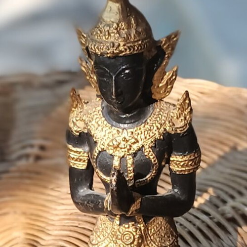 Deity figurines like new with gilded details
