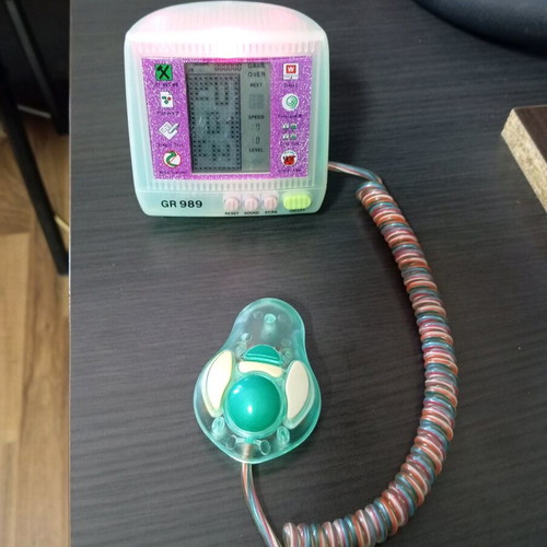 Vintage 80s electronic game like new